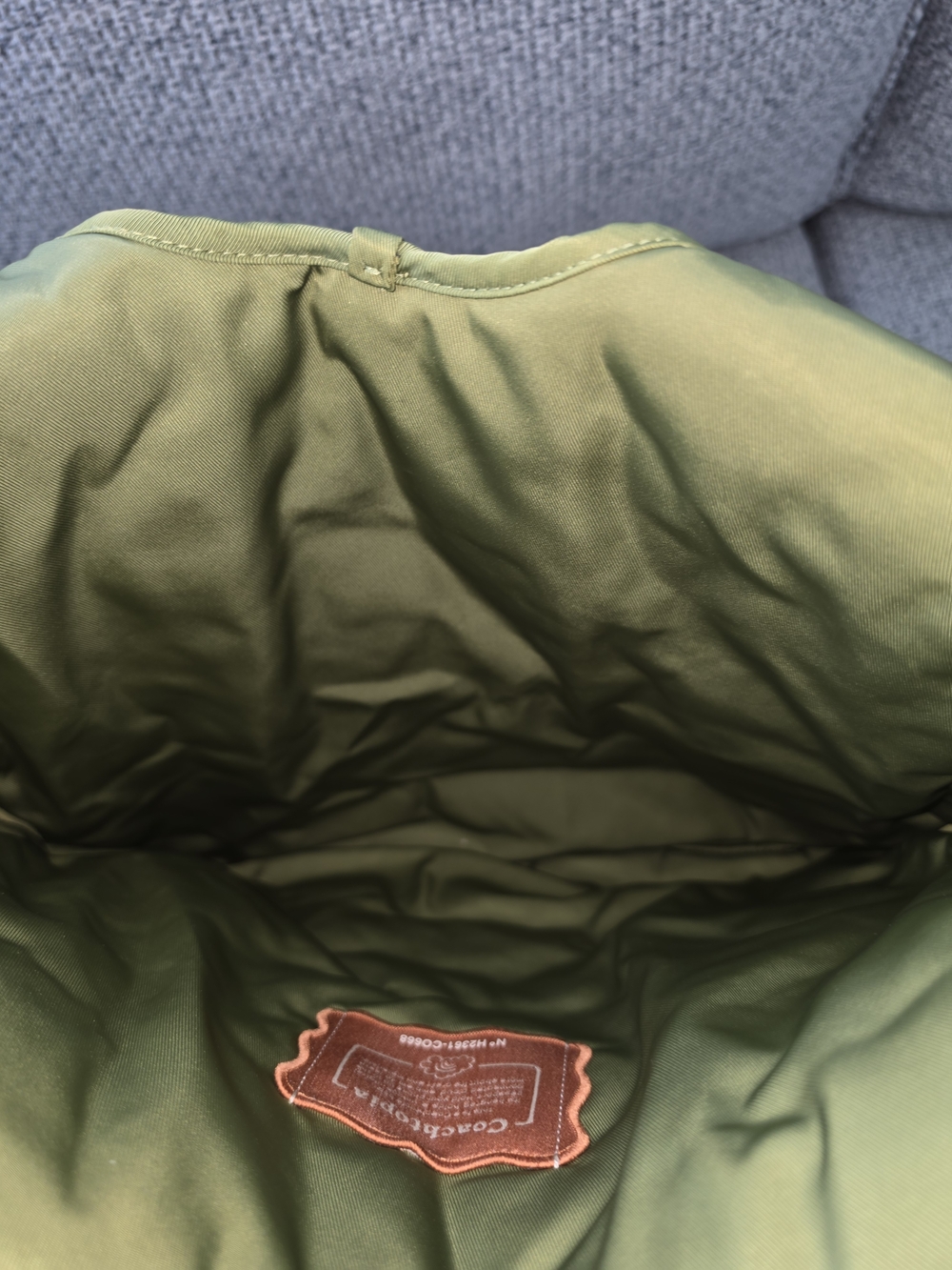 Coach Coachtopia Olive Quilted Cloud Tote - Picture 4 of 6